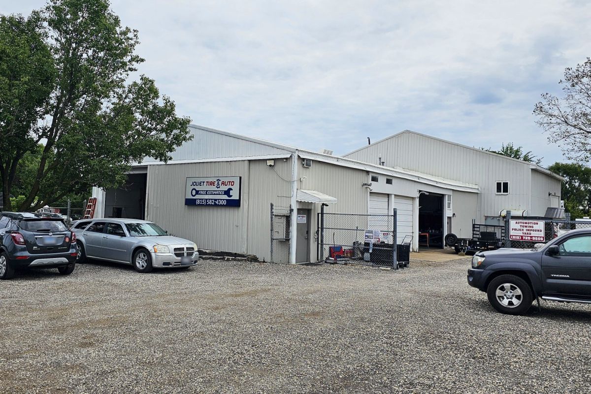Joliet Tire & Auto shop building and parking lot at 1510 Mound Rd, Unit A, Rockdale, IL 60436